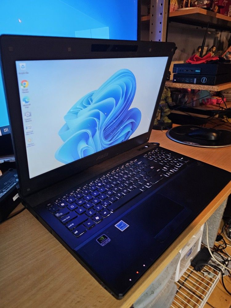 ASUS Gaming Laptop PC. i7-2.0GHz-CPU 16GB Ram 1TB HDD GPU: GTX 