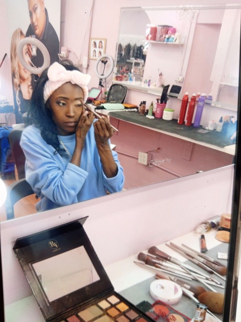 Makeup Class 562*210*7029