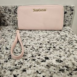 Wristlet