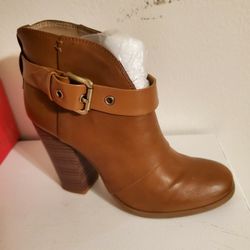 Womans Brown Booties Size 7.5