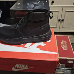 Nike Boots 
