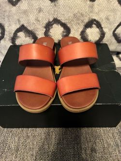 Woman’s Mia Brown Leather Strap Sandals Size 6