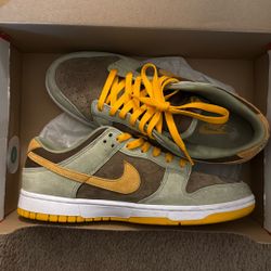 Nike Dunks Low Women’s Size 11 Men’s 9.5 