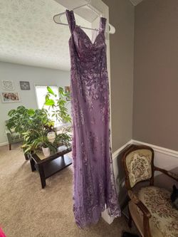 Formal/Prom/Homecoming - Size 4 - Sequin Dress
