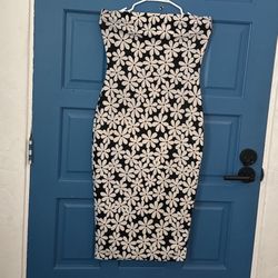Lovely Day Tube Polyester Women’s Black Dress W/  Whites Daisy Flowers Design Size P L Pre-Owned 