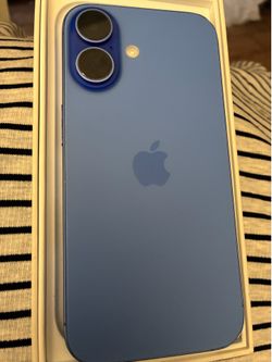 Carrier locked Verizon iPhone 16