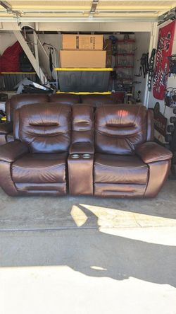 Power Reclining Theater Seats with USB