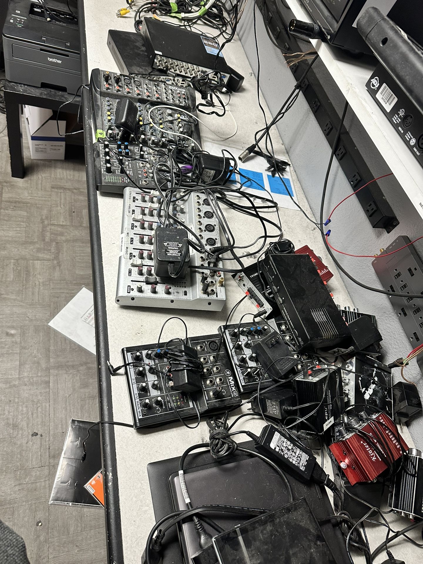 Amps/Mixers lot
