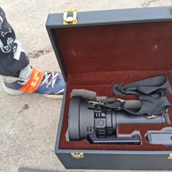 200.000 Lume Flashlights. (250$)