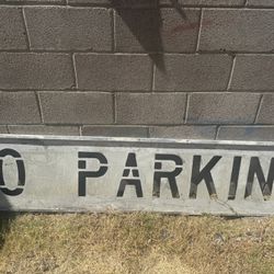 NO PARKING Stencil