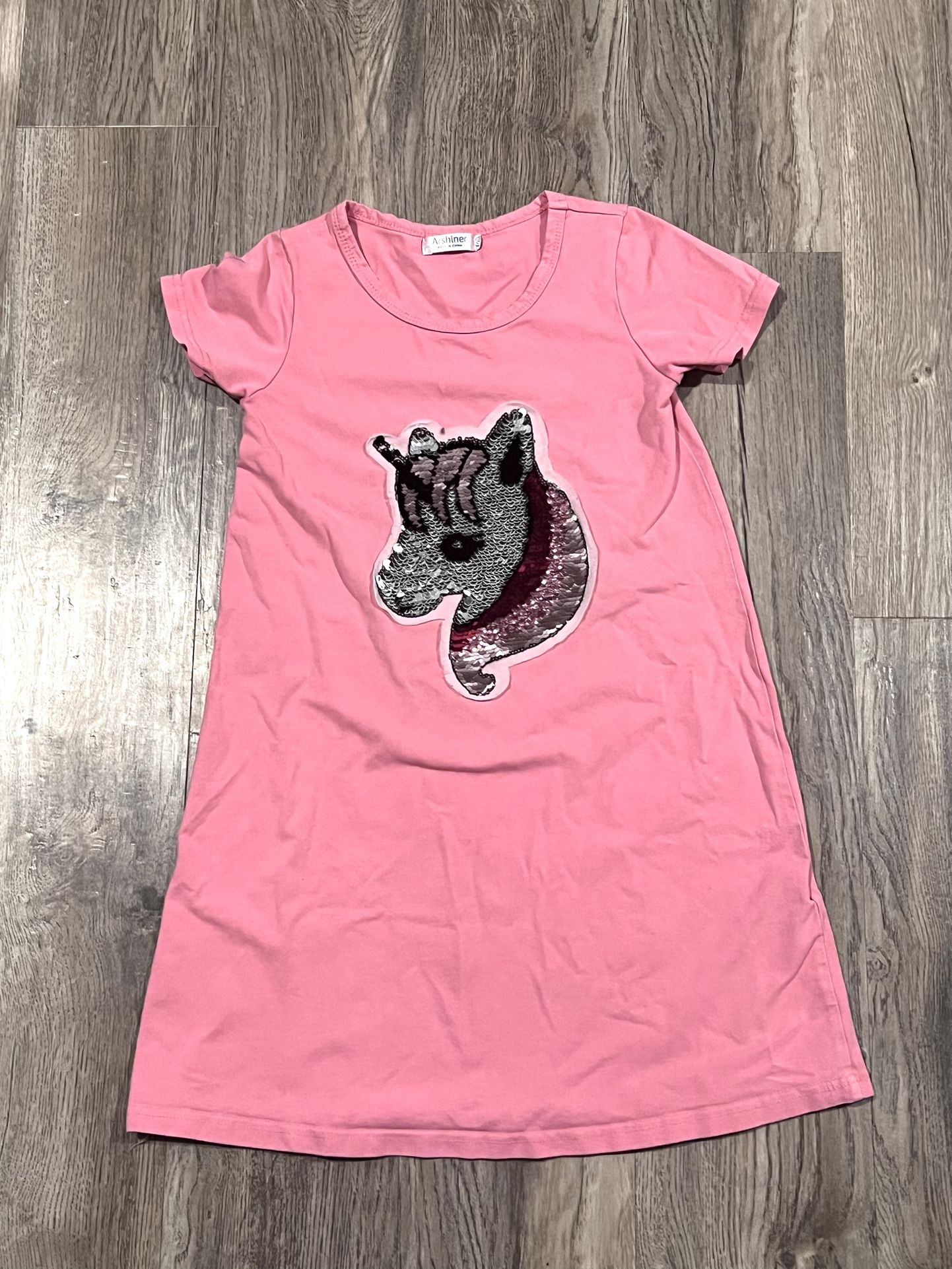 Girls Short Sleeve Pink Unicorn Dress with Flip Sequins. Size 120 (6-7).
