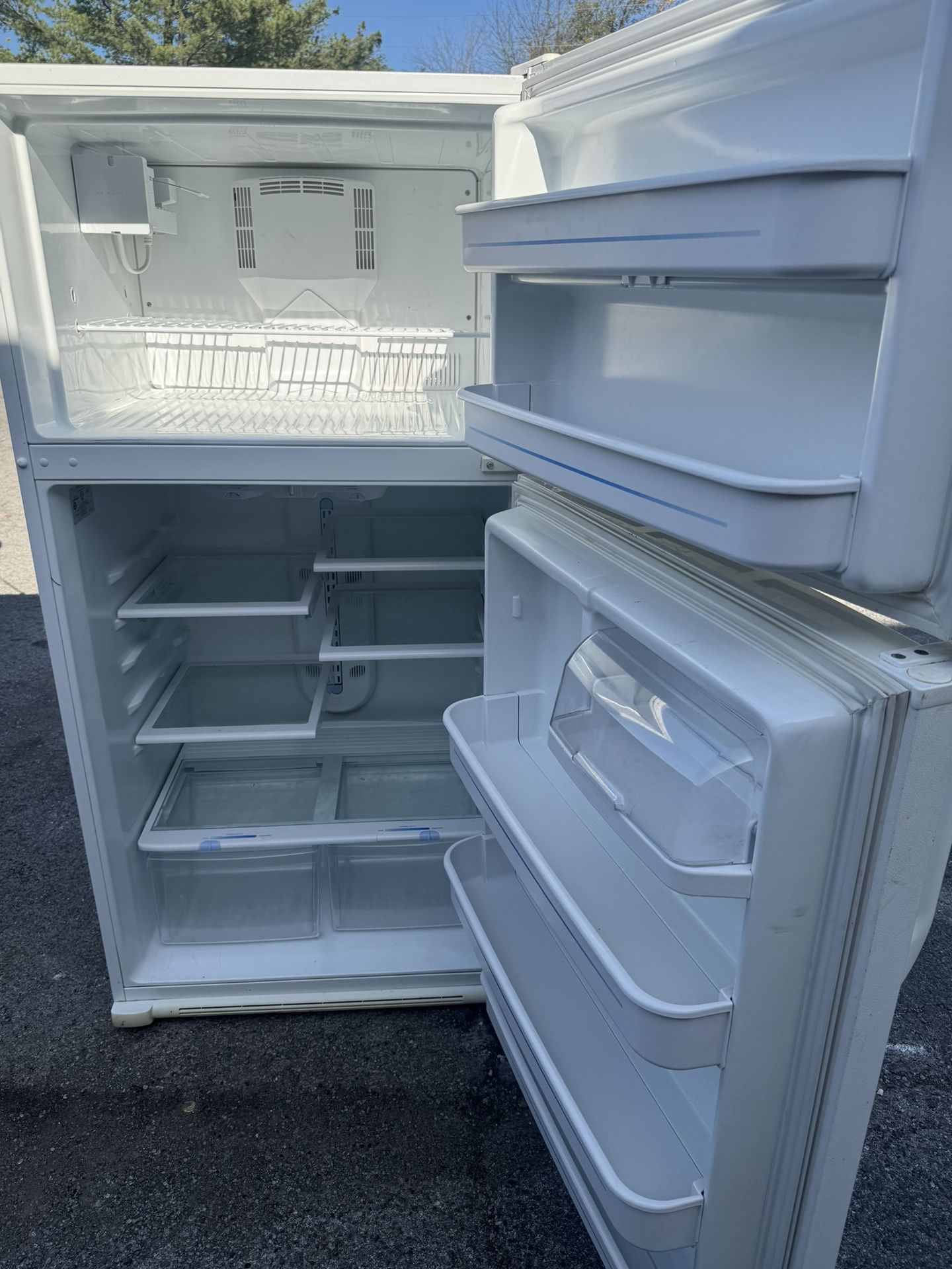 Refrigerator