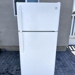 Kenmore Refrigerator 