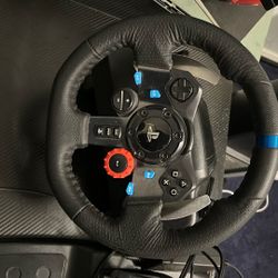Logitech G29 Driving Force Racing Wheel