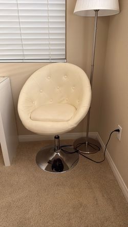 Cream Tufted Swivel Accent Chair