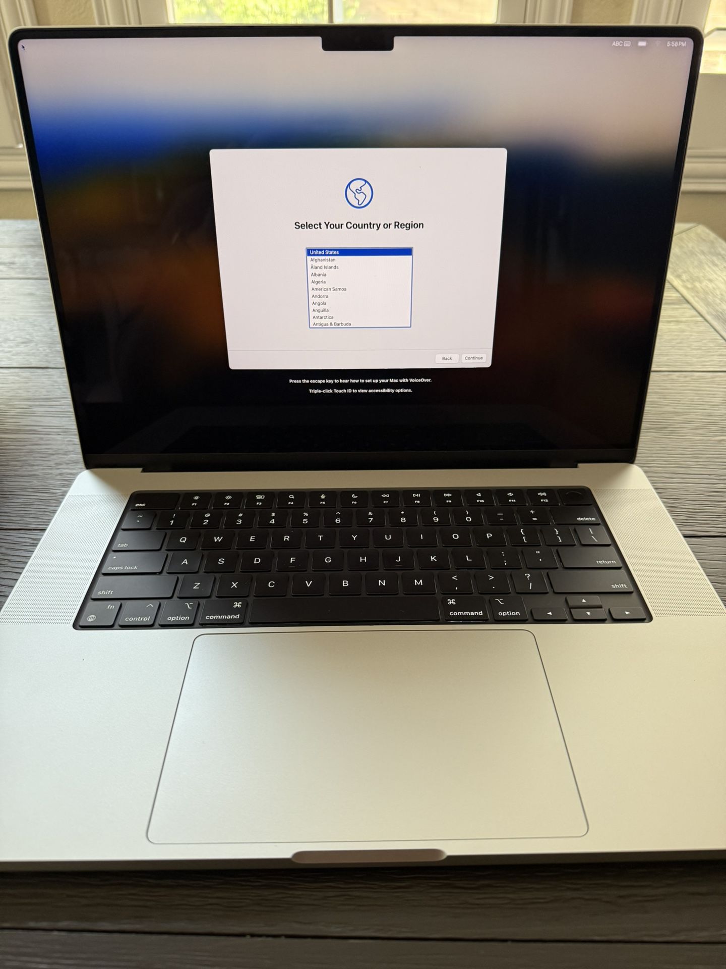 New Apple MacBook Pro 16” M3 Pro 18gb Ram 1TB SSD