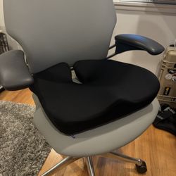 Cushion Lab seat Cushion (great for Sciatica)