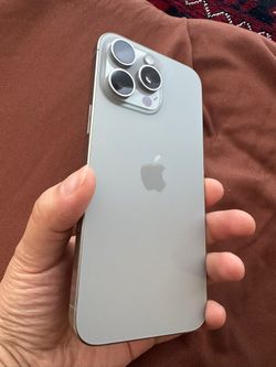 iPhone 15 Pro Max 