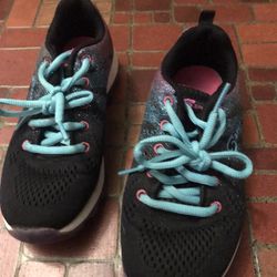 Skechers For Girls! Size 3 :)