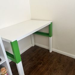 IKEA pahl Child desk (white and  green)