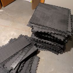FREE Plastic Rubber Flooring Tiles Snap Together Gym Flooring Rec Room Flooring