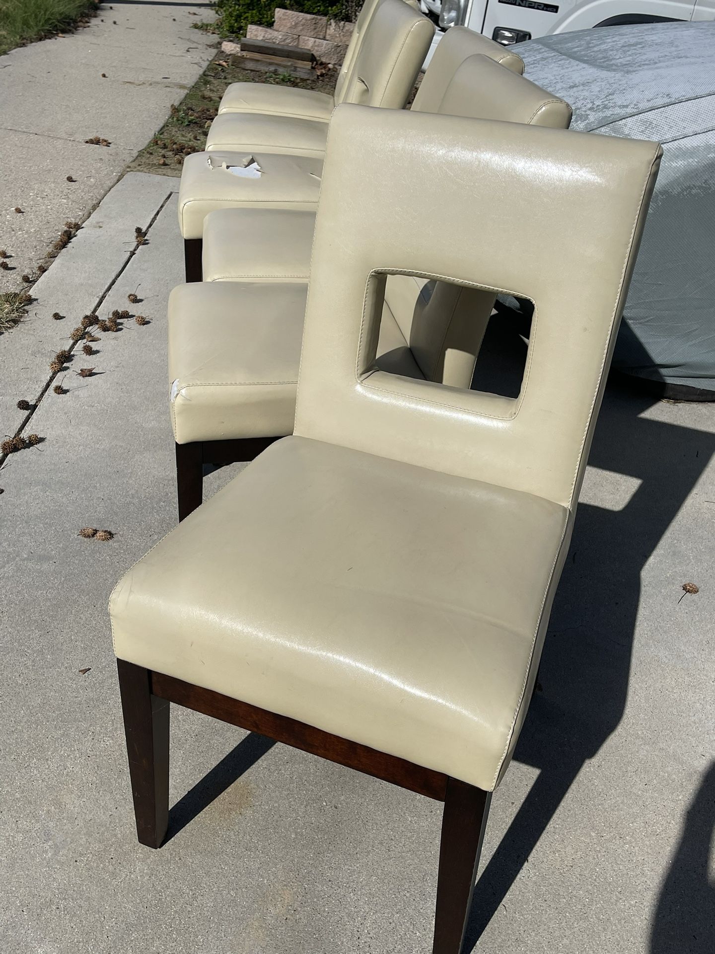 FREE 6 Designer Chairs, White, One Good One, Rest Have Some Damage