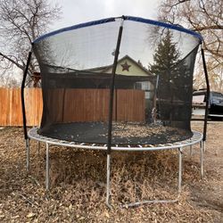 Trampoline 
