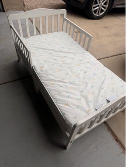Toddler Bed with Mattress
