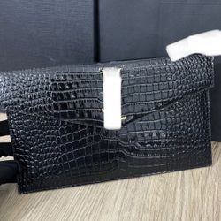 Saint L Pouch  Read Below 