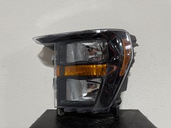 FORD F150 LEFT HEADLIGHT 2022