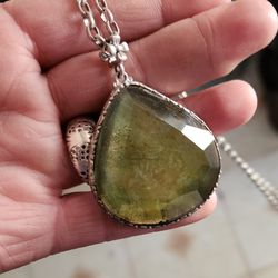 Necklace (Greenish) Color