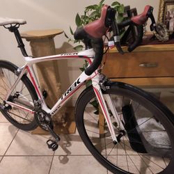 Trek Madone 6.9 Carbon Road Bike Sram 54cm