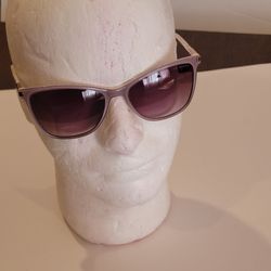 Ted Baker London Women's Sunglasses TBW109 TAU Taupe Cat Eye 56-17-140 
with Case. Pre-owned, good shape, please see the photos. Very minor 
scratches