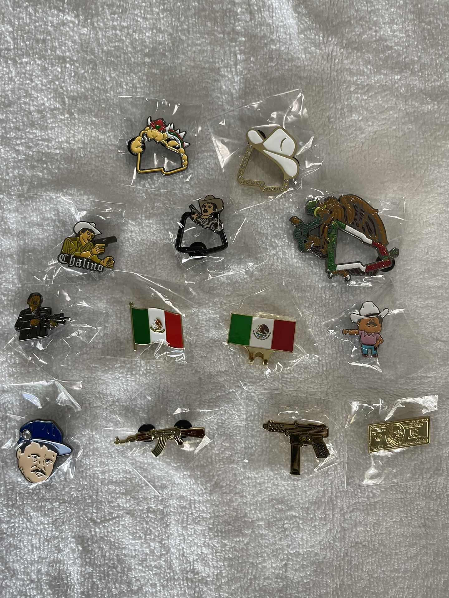 HAT PINS MEXICO 🇲🇽 FLAG CHALINO SANCHEZ SACRFACE AK 47 MACHINE GUN CHAPO DE SINALOA BILL 💸 EAGLE PIN $12.00 each pin