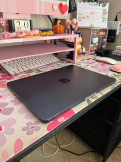 MacBook Air 13-inch M4 – 256GB – Excellent Condition