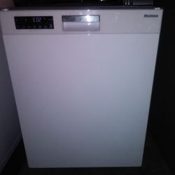 Brand New Boobery Dishwasher