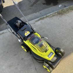 RYOBI ONE+ 18V 13 in. Cordless Battery Walk Behind Push Lawn Mower with 4.0 Ah Battery and Charger