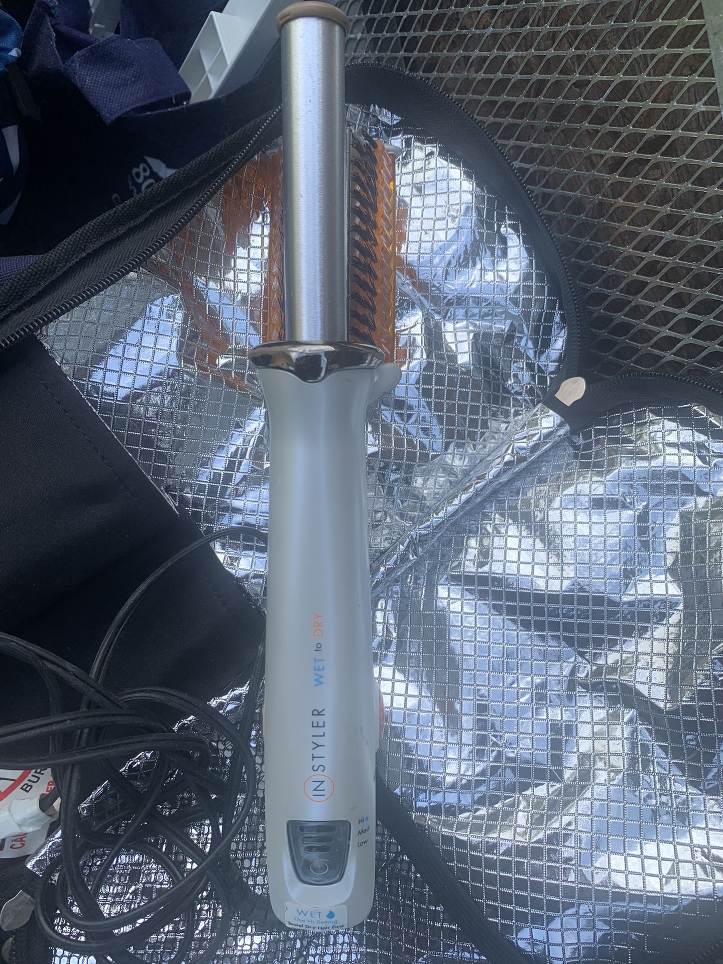 Instyler IS1001 Rotating Spinning Hot Brush Curling Iron Silver / Orange