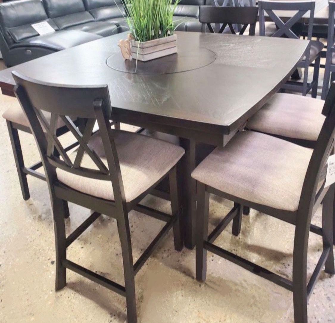 NEW Lazy Susan 6 Piece Counter Height Kitchen Or Dining Set for Sale in