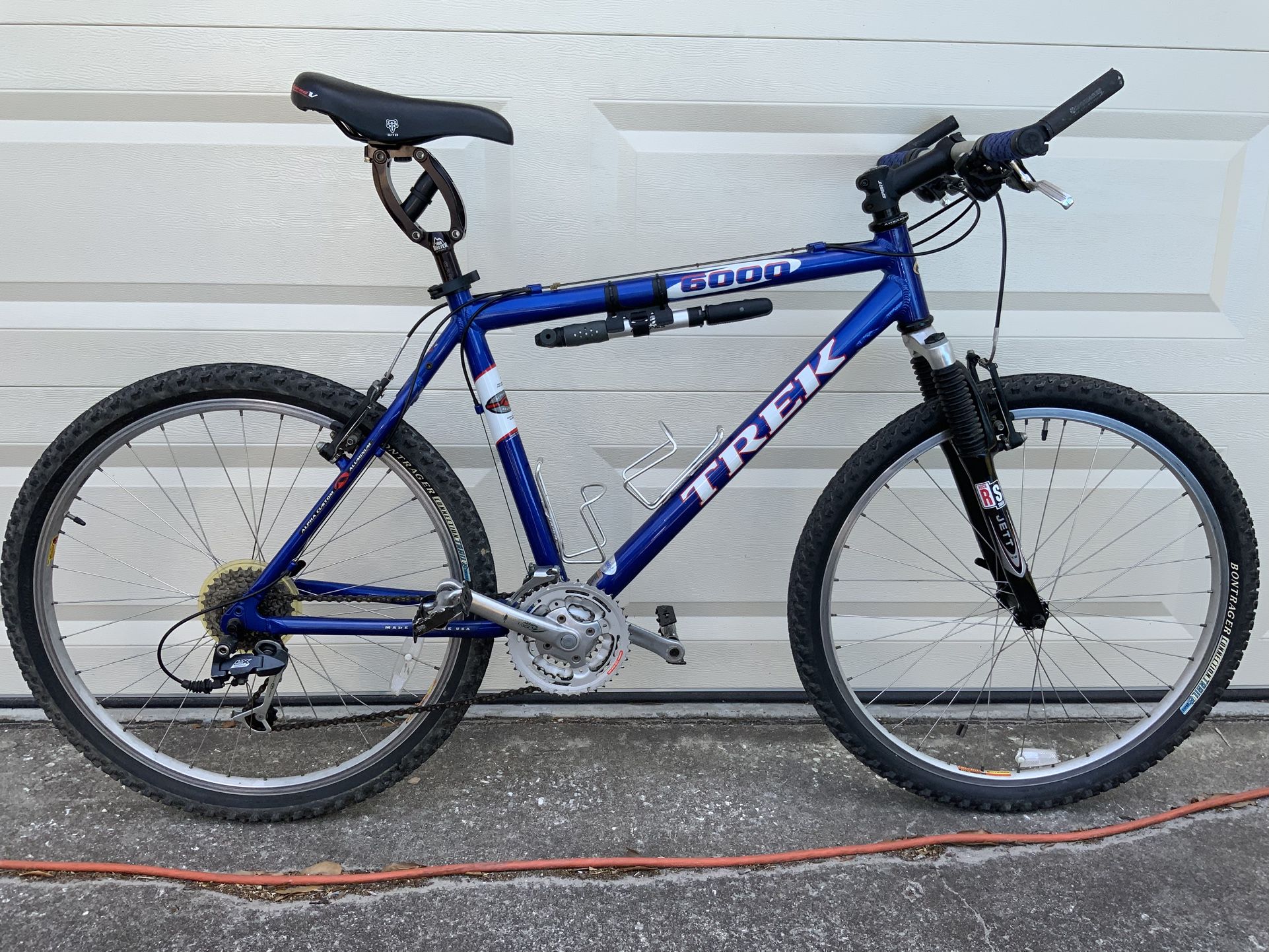 TREK 6000 Semi Full Suspension Mountain Bike
