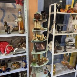 Vintage Antique Collectibles 