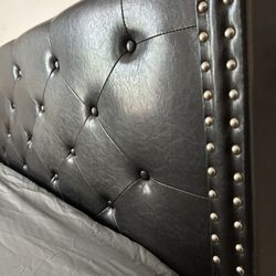 Queen Size Bed Frame With Mattress 