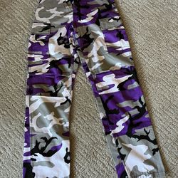 Women’s Purple Camo Pants 