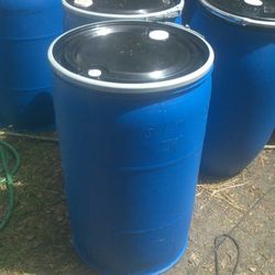55 GALLON PLASTIC REMOVABLE LID BARRELS SHIPPING DRUMS STORAGE CONTAINER