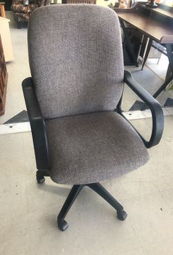Computer chair (like new) no flaws