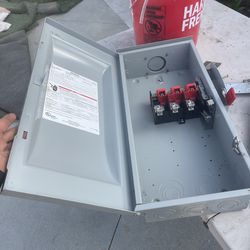 On and off Simon‘s general duty safety switch