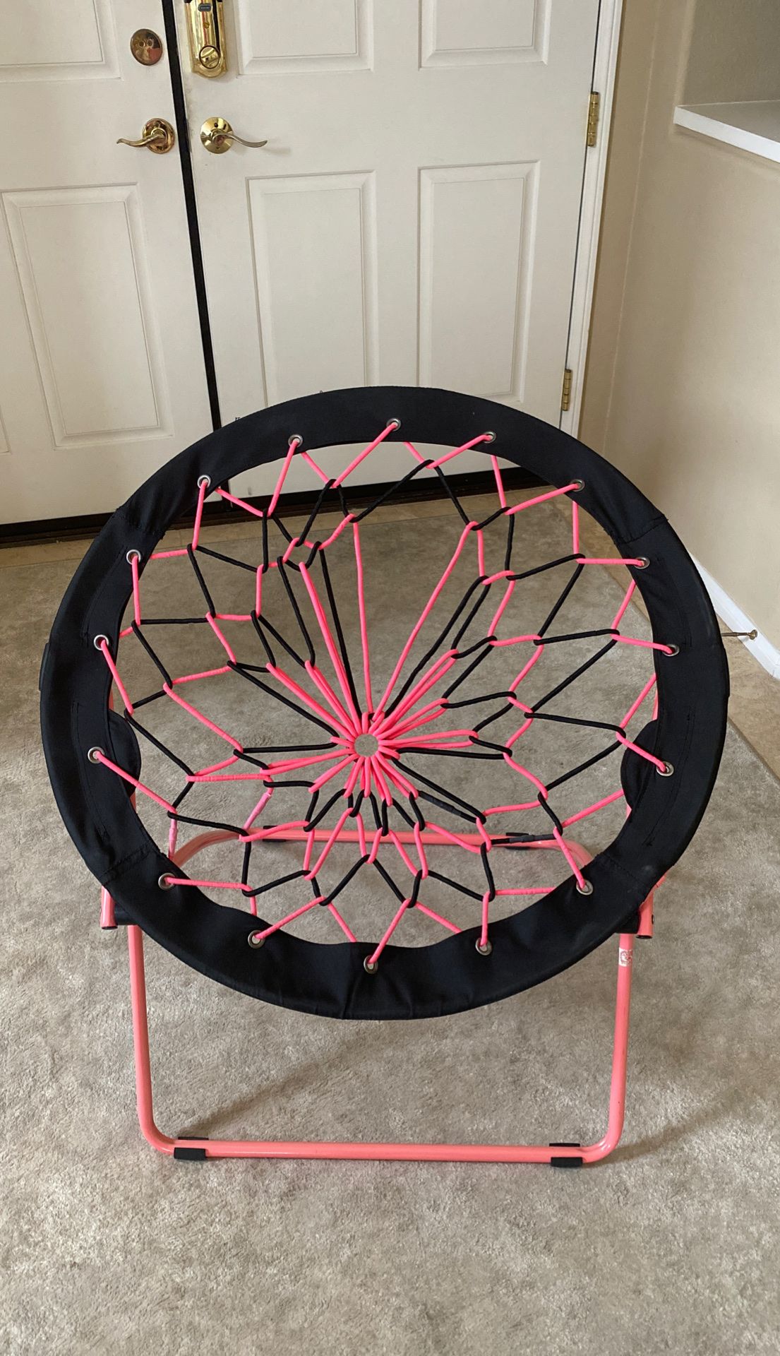 Bungee chair - folds flat