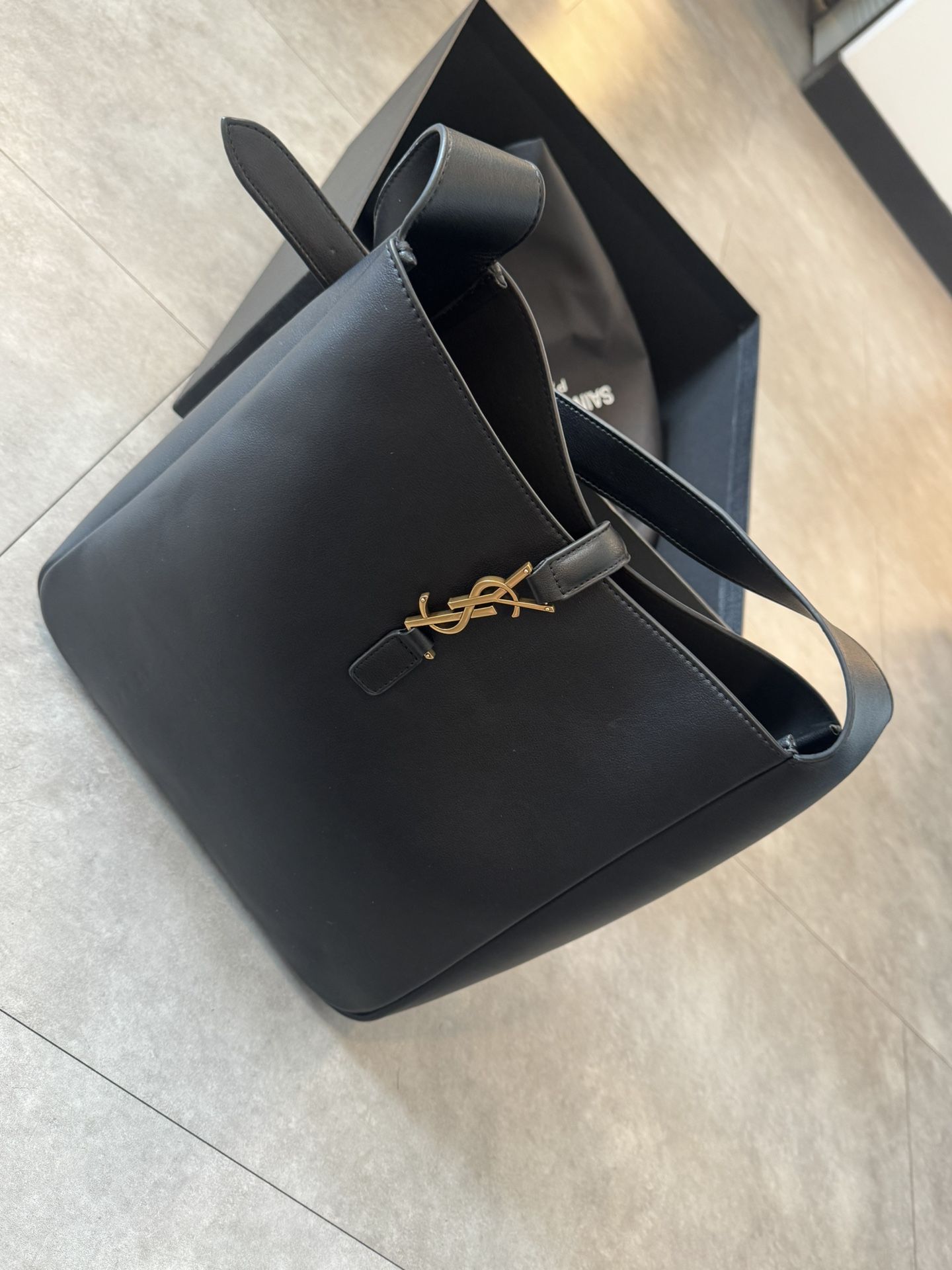 Saint Laurent Le 5A7 Large YSL Shoulder Hobo Bag in Smooth Leather