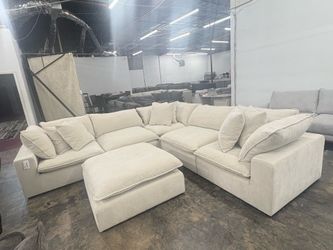 Sectional Sofa - Delivery/Financing Available