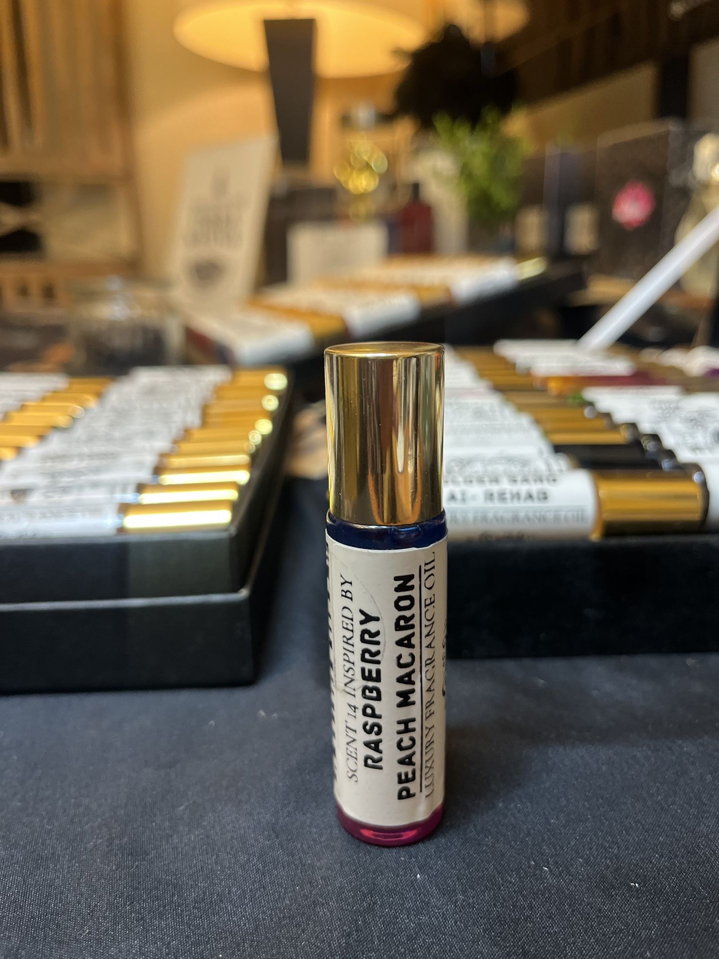 π Raspberry Peach Macaron Perfume Oil β Sweet & Fruity Delight! π Pure Perfume Oil | Made in USA πΊπΈ β¨ Description: Treat yourself to the deliciou